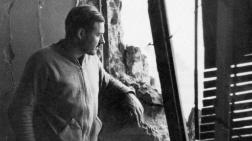 Ernest Hemingway during the Spanish Civil War. | “Hemingway, Journalism and War”