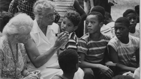 Eleanor Roosevelt and Maria Gurewitsch with students | Photo Gallery