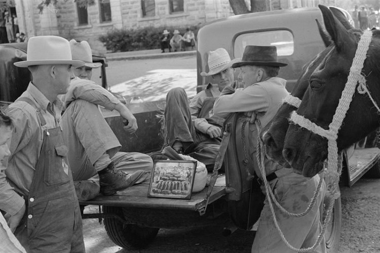 The Dust Bowl Photo Gallery Ken Burns PBS The Dust Bowl Ken   S5121 Lg 