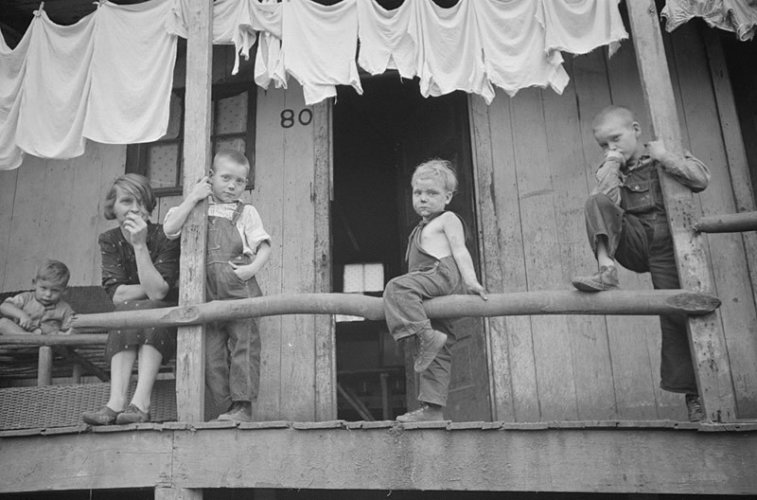 The Dust Bowl Photo Gallery Ken Burns PBS The Dust Bowl Ken   S7992 Lg 